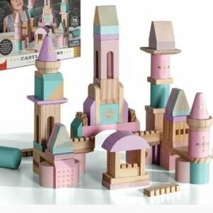 FAO Schwarz Pastel Wooden Castle Blocks Set